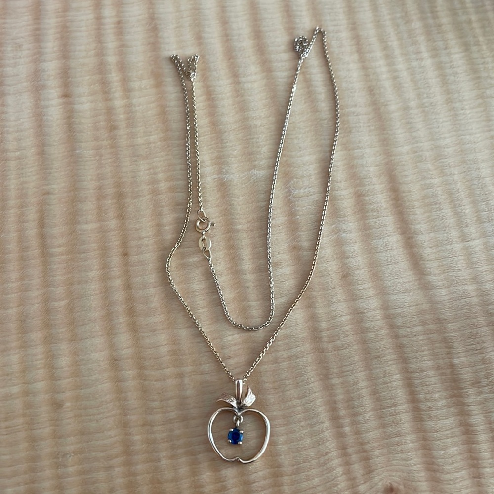 14kt pendant with sapphire on 16" chain